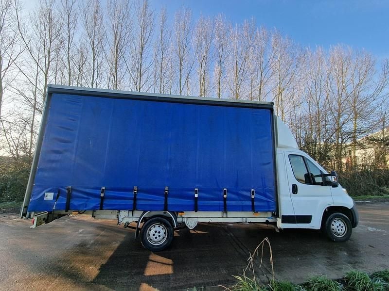 Used Citroën Relay 165 HP (121 kW) 2021 White Van