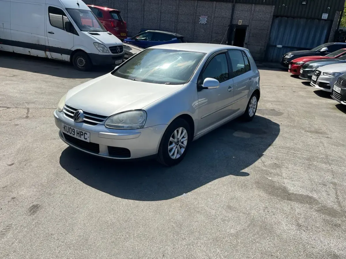 Used VW Golf VI Match 105 HP (77 kW) 2009 Silver Hatchback