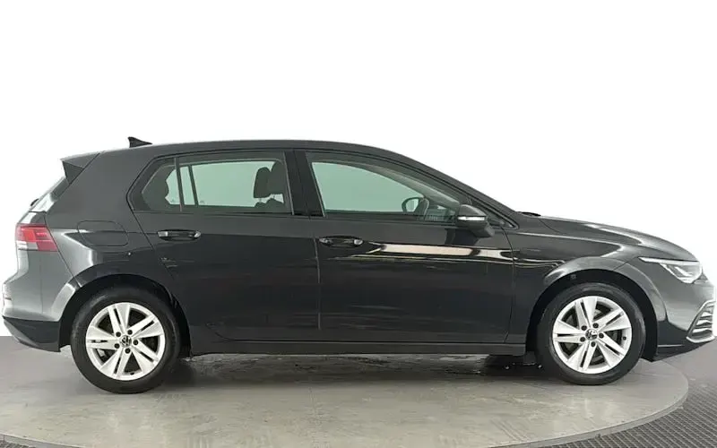 Used VW Golf VIII Life 150 HP (110 kW) 2024 Hatchback