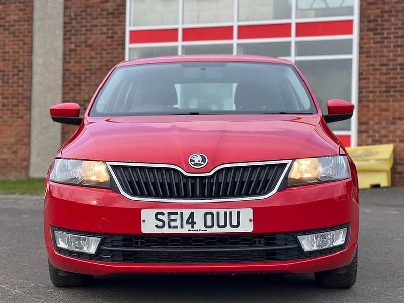 Usado Skoda Rapid SE 105 HP (77 kW) 2014 Vermelho Citadino
