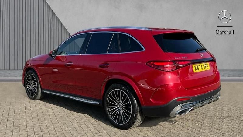 Used Mercedes GLC300 AMG Line Premium Plus 258 HP (189 kW) 2025 Red