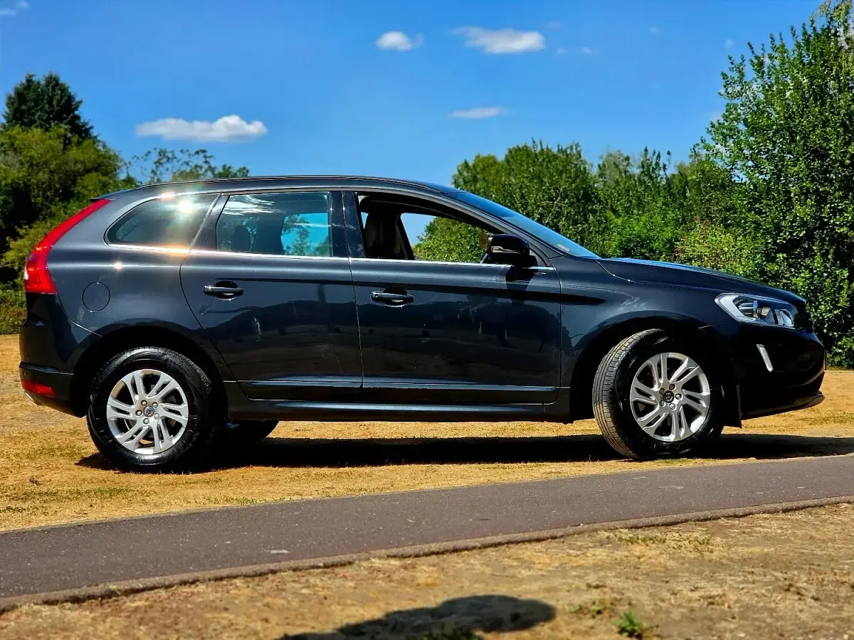 Used Volvo XC60 SE 2016 Grey SUV