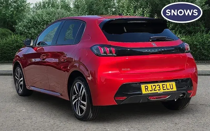 Used Peugeot 208 Allure+ 102 HP (75 kW) 2023 Red Hatchback