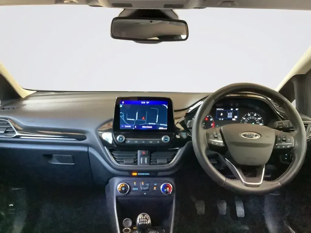 Second-hand Ford Fiesta Titanium 100 CP (73 kW) 2022 Argintiu Hatchback