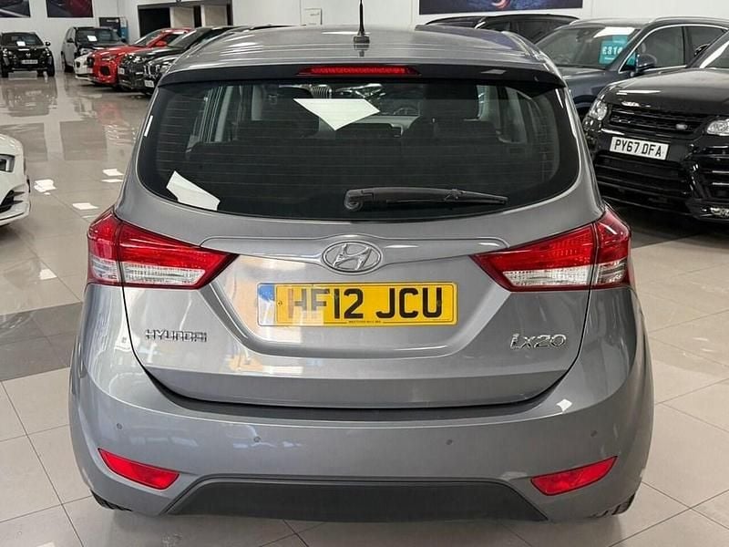 Used Hyundai ix20 Active 90 HP (66 kW) 2012 Grey Hatchback