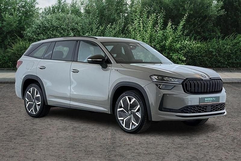Meteor grey Used 2025 Skoda Kodiaq SportLine SUV | £37,390 (A bit pricey) - Image 1/4