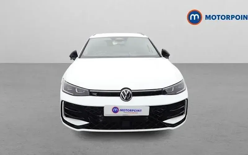 Used VW Passat R-line 272 HP (200 kW) 2025 White Estate