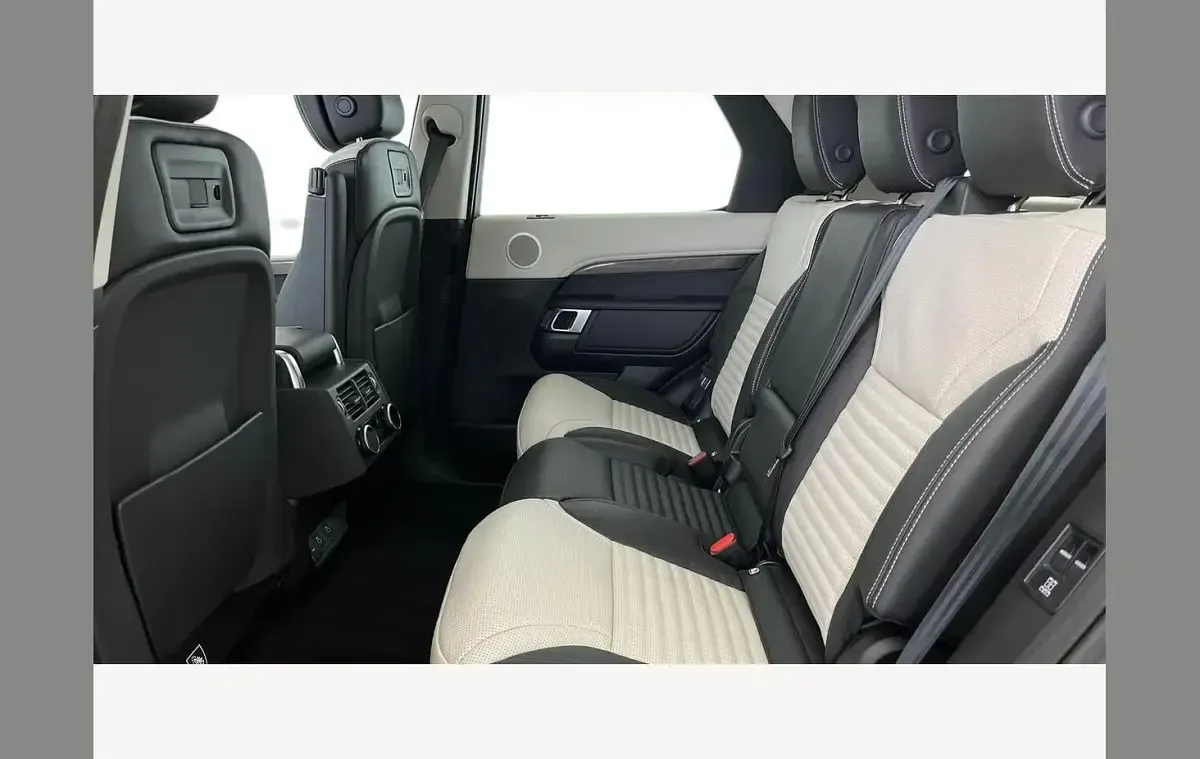 Used Land Rover Discovery 350 HP (257 kW) 2025 Santorini black SUV
