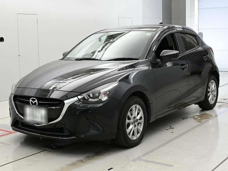 Begagnad Mazda Demio 2017 Svart Halvkombi