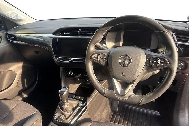 Second-hand Vauxhall Corsa Edition 100 CP (73 kW) 2022 Roșu Hatchback