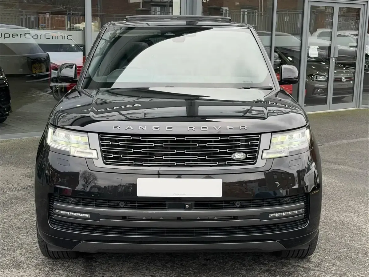 Used Land Rover Range Rover SE 360 HP (264 kW) 2023 Black SUV