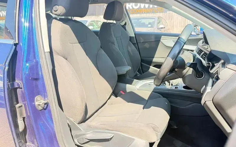 Used Audi A4 Sport 190 HP (139 kW) 2016 Blue Estate