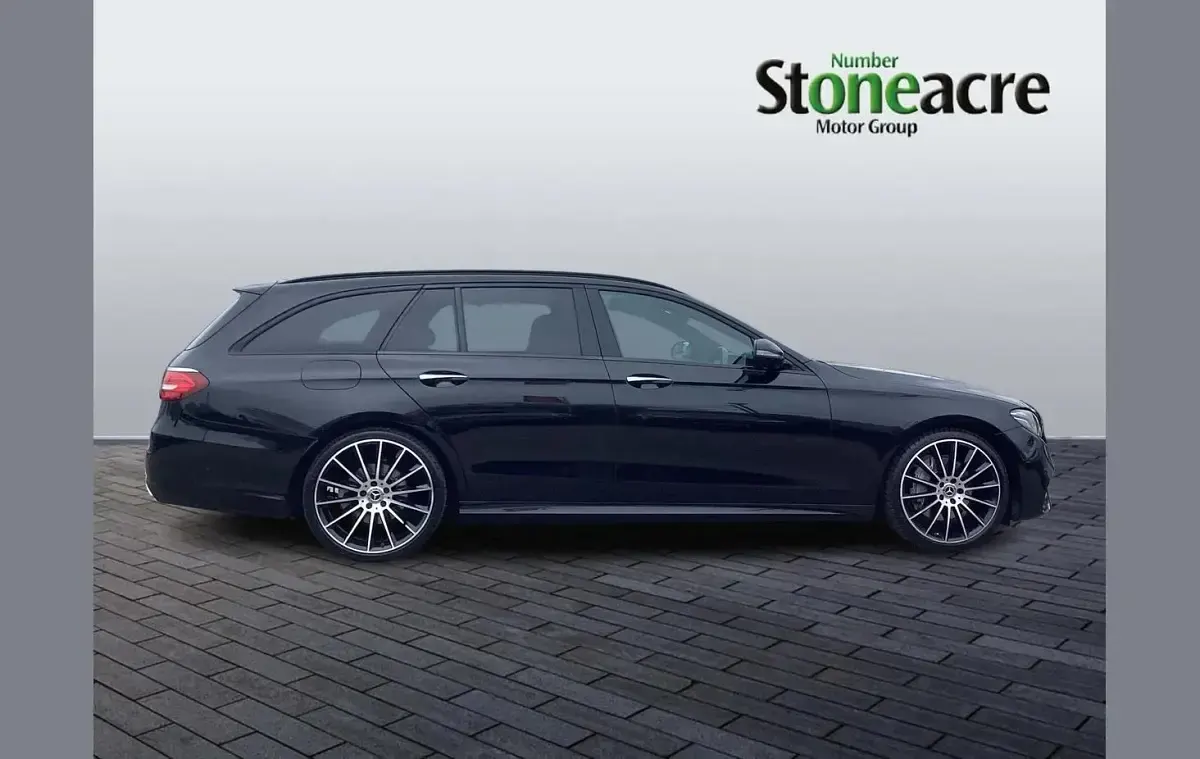 Begagnad Mercedes E220 AMG line 191 HK (140 kW) 2020 Svart Kombi