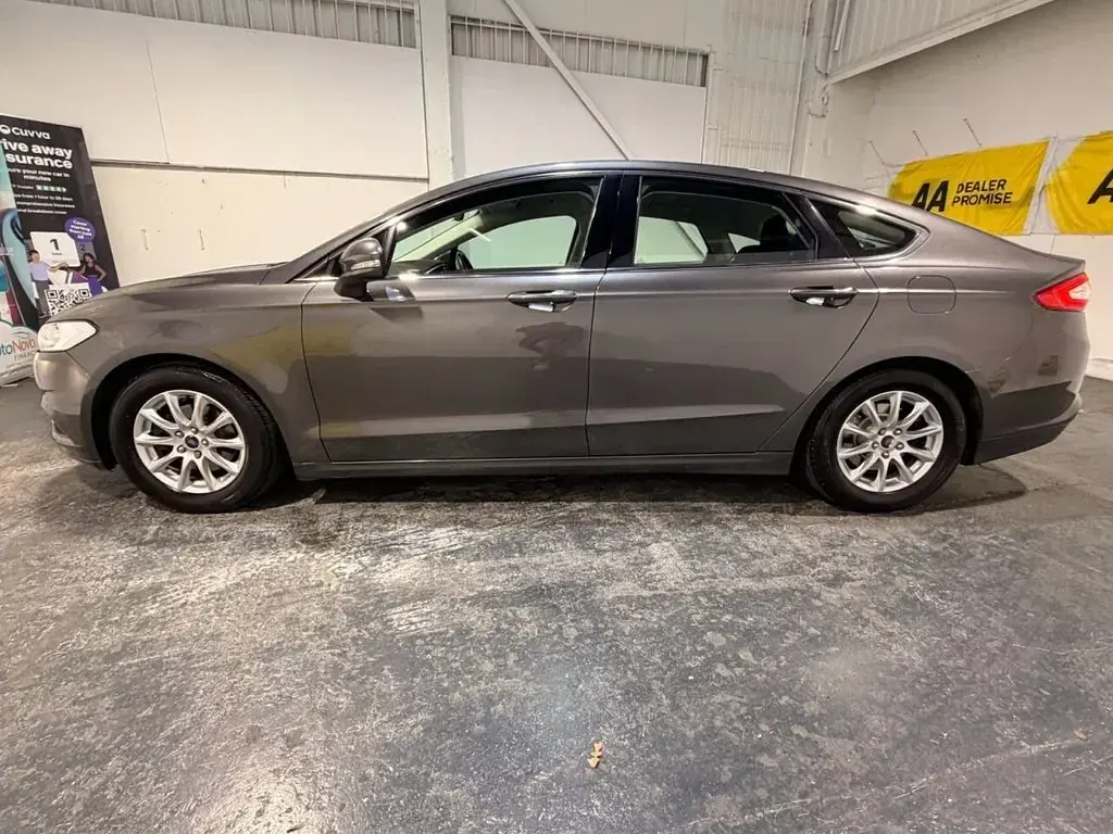 Used Ford Mondeo Titanium 120 HP (88 kW) 2015 Grey Hatchback