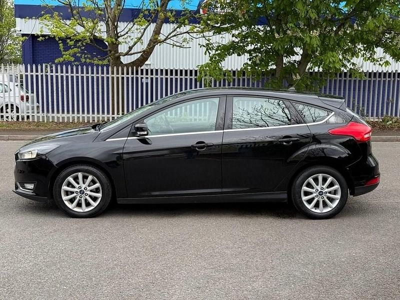Used Ford Focus Titanium 120 HP (88 kW) 2018 Black Hatchback
