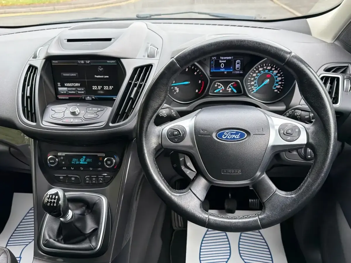 Używany Ford Kuga Sport 180 KM (132 kW) 2016 Szary SUV