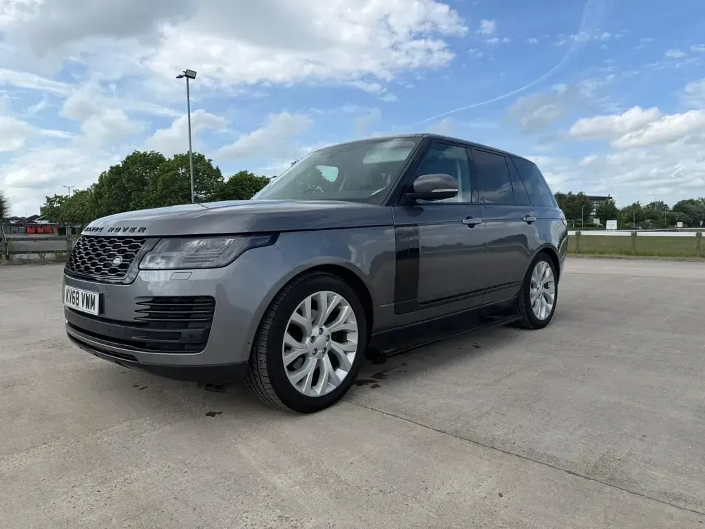 Used Land Rover Range Rover Vogue SE 275 HP (202 kW) 2018 Grey SUV