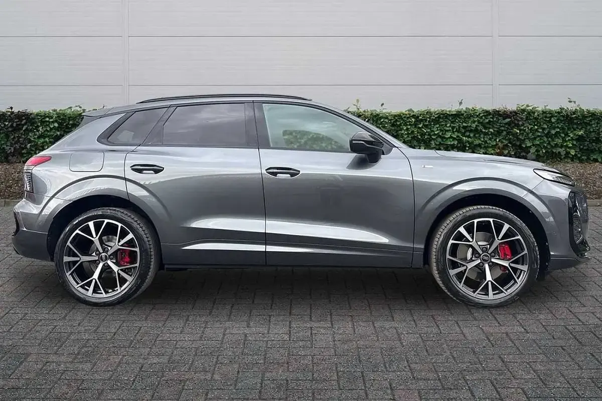Used Audi Q3 Advanced 193 HP (141 kW) 2026 Grey SUV