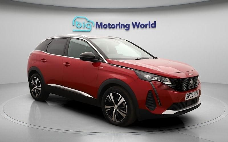 Used Peugeot 3008 GT 131 HP (96 kW) 2023 Red Estate
