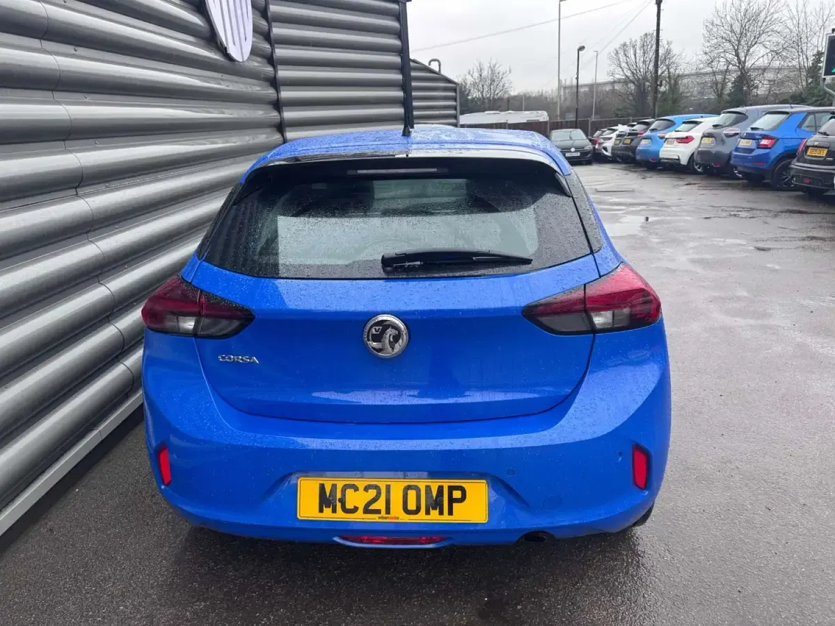 Usado Vauxhall Corsa 102 CV (75 kW) 2021 Azul Utilitario