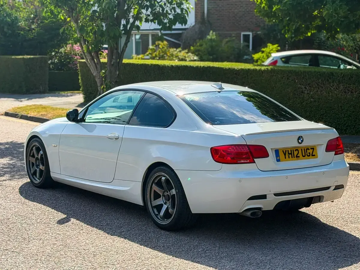 Used BMW 320 Sport Line 2012 White Coupe