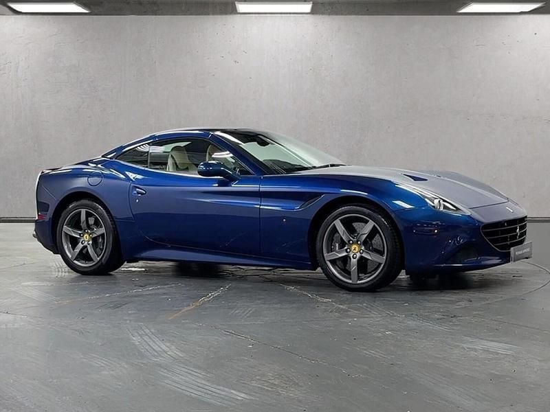 Used Ferrari California 560 HP (411 kW) 2016 Blue Cabriolet