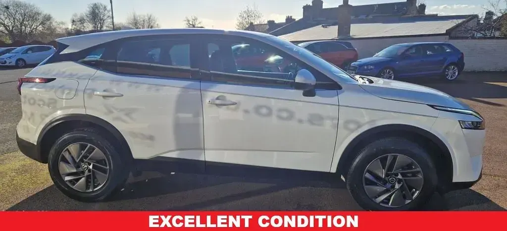 Used Nissan Qashqai Acenta Premium 2023 White SUV
