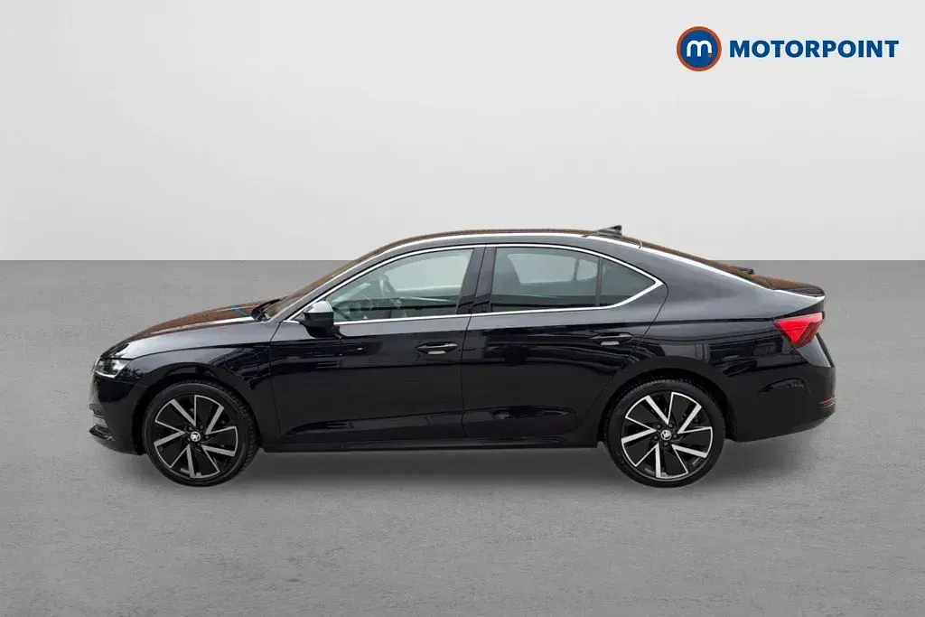 Usado Skoda Octavia SE L 2021 Negro Utilitario