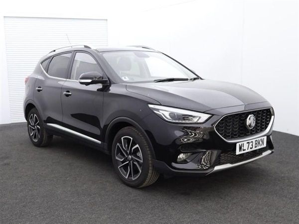 Metallic black Used 2024 MG ZS Exclusive Sedan | £17,390 (Fair price) - Image 1/1