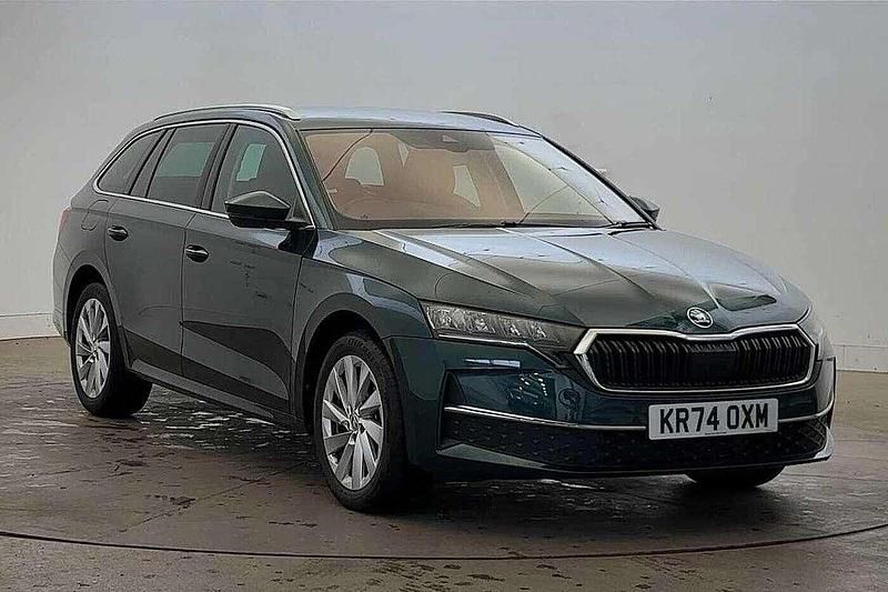 Royal green metallic Used 2024 Skoda Octavia SE L Estate | £28,500 - Image 1/4