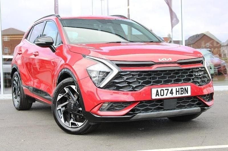 Red Used 2024 Kia Sportage 4 SUV | £26,651 (Good price) - Image 1/3