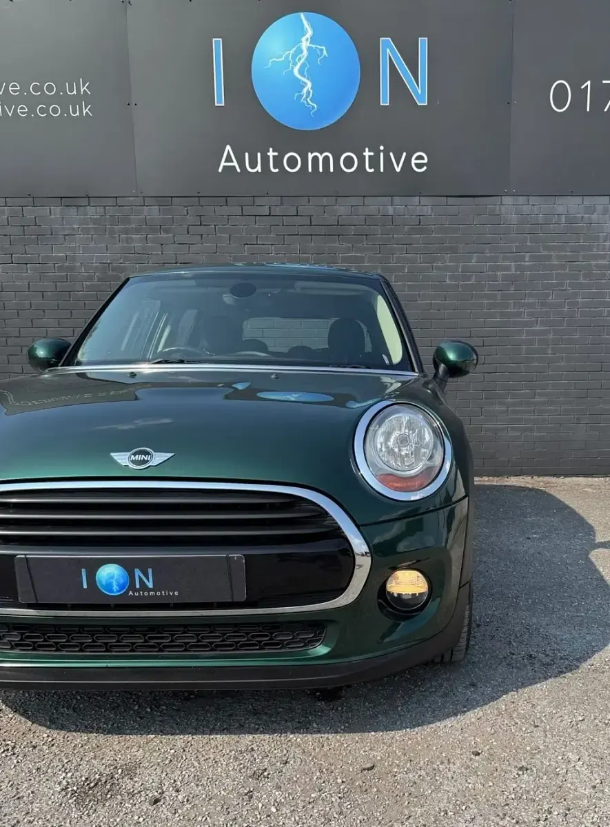 Used Mini Cooper D Hatch 116 HP (85 kW) 2018 Green Hatchback