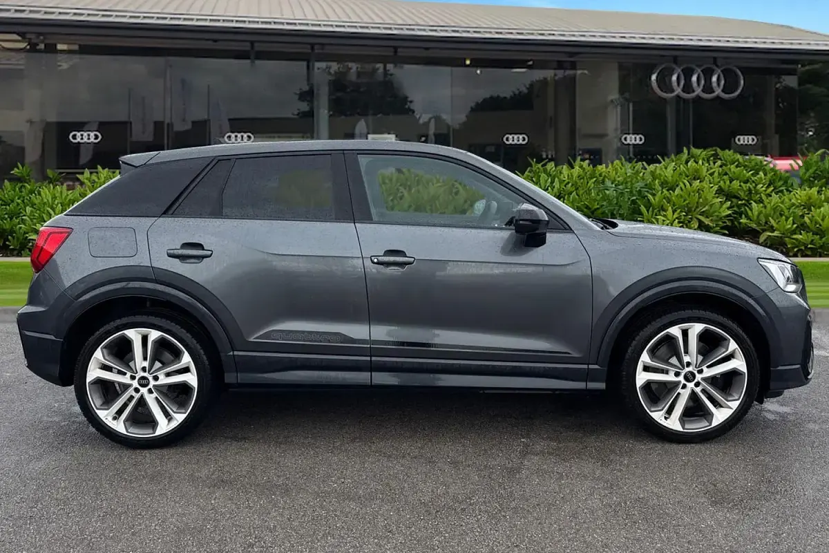 Used Audi SQ2 Black Edition 300 HP (220 kW) 2025 Grey SUV