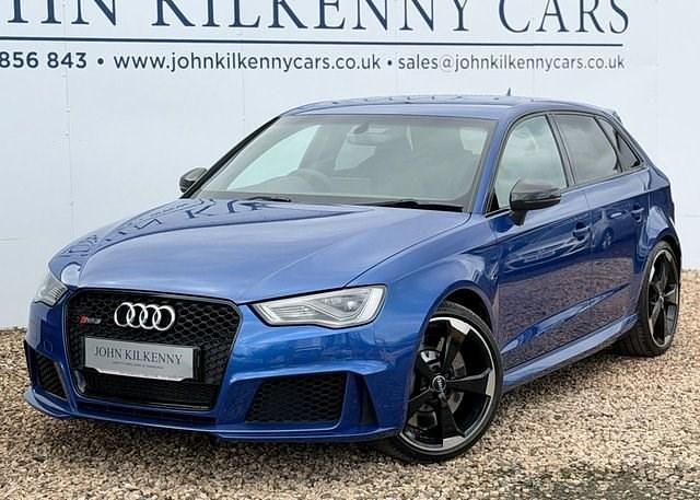 Begagnad Audi RS3 Comfort 367 HK (269 kW) 2016 Blå Sedan