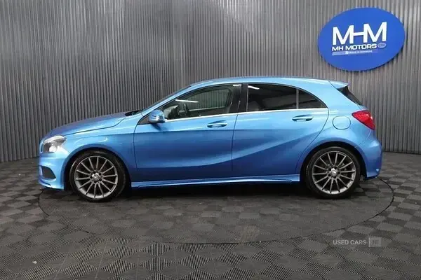 Used Mercedes A180 AMG 2014 Blue Hatchback