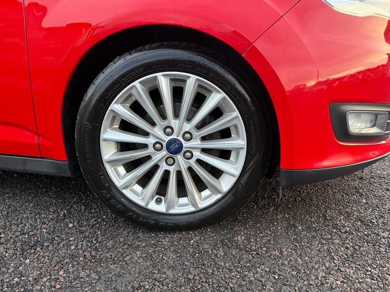 Gebraucht Ford C-MAX Titanium 120 PS (88 kW) 2018 Rot Van / Kleinbus