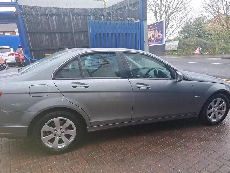 Used Mercedes C180 SE 156 HP (114 kW) 2011 Silver Sedan