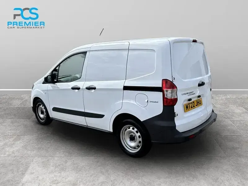 Used Ford Transit Courier 100 HP (73 kW) 2022 Frozen white (solid paint) Van