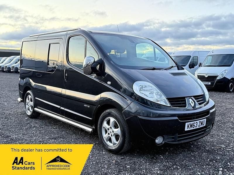 Black Used 2013 Renault Trafic MPV | £7,275 (A bit pricey) - Image 1/3