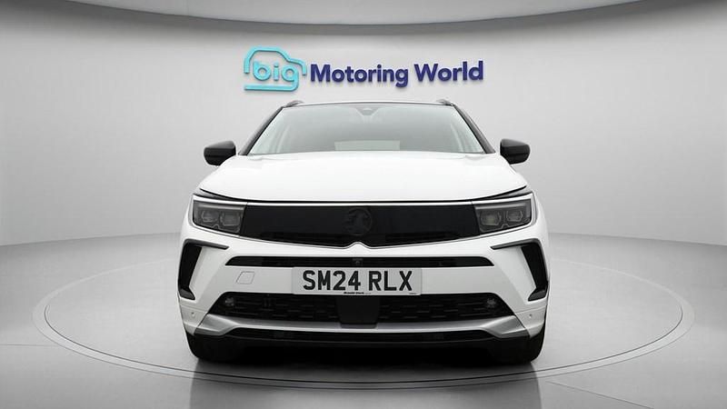 Used Vauxhall Grandland X Ultimate 130 HP (95 kW) 2024 White SUV