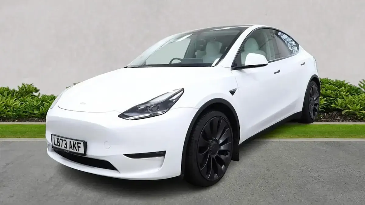 Used Tesla Model Y Performance 392 kW (534 HP) 2023 White SUV