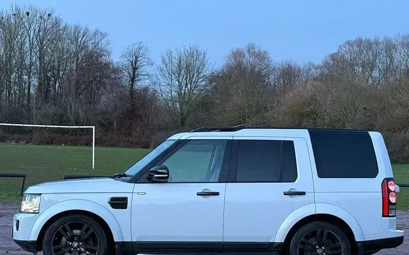 Used Land Rover Discovery HSE 256 HP (188 kW) 2015 White SUV