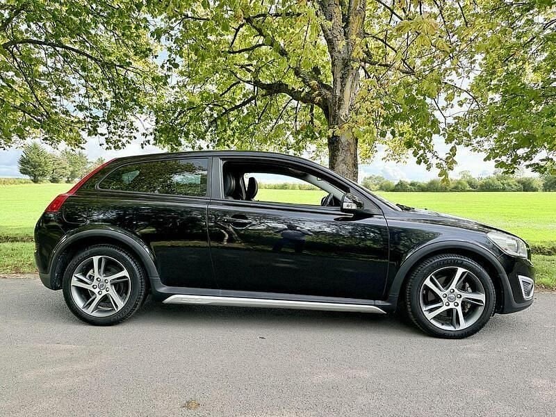 Used Volvo C30 SE 145 HP (106 kW) 2025 Black Hatchback