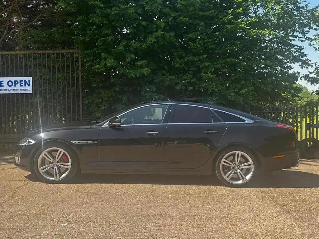 Used Jaguar XJR Supercharged 542 HP (398 kW) 2016 Black Sedan