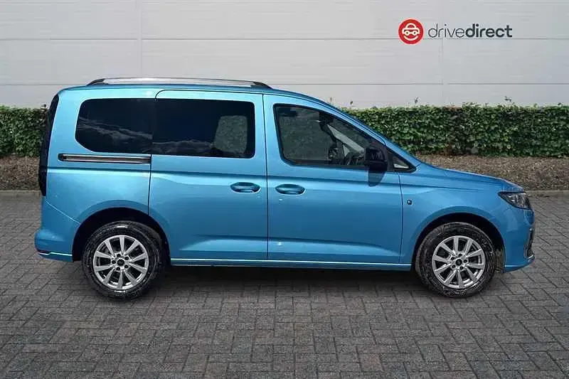 Used Ford Tourneo Connect Titanium 2023 Blue MPV