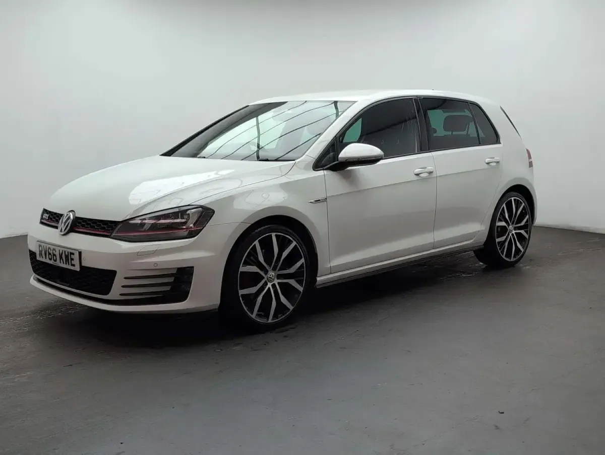 Used VW Golf VII GTI 2016 White Hatchback