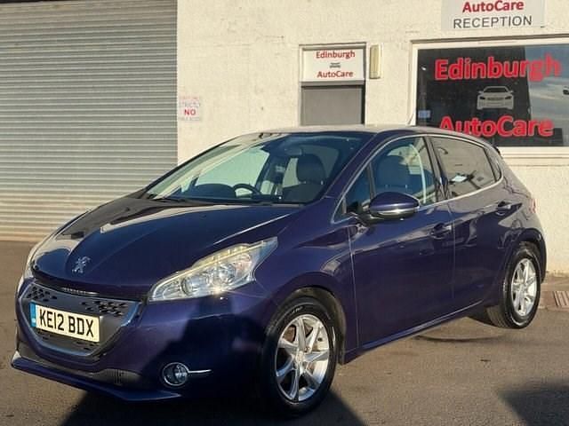 Used Peugeot 208 Allure 68 HP (50 kW) 2012 Blue Hatchback