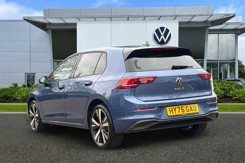 Used VW Golf VIII Match 150 HP (110 kW) 2025 Blue Hatchback