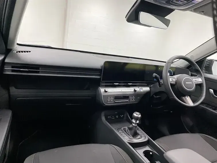 New Hyundai Kona Advanced 2025 Black SUV
