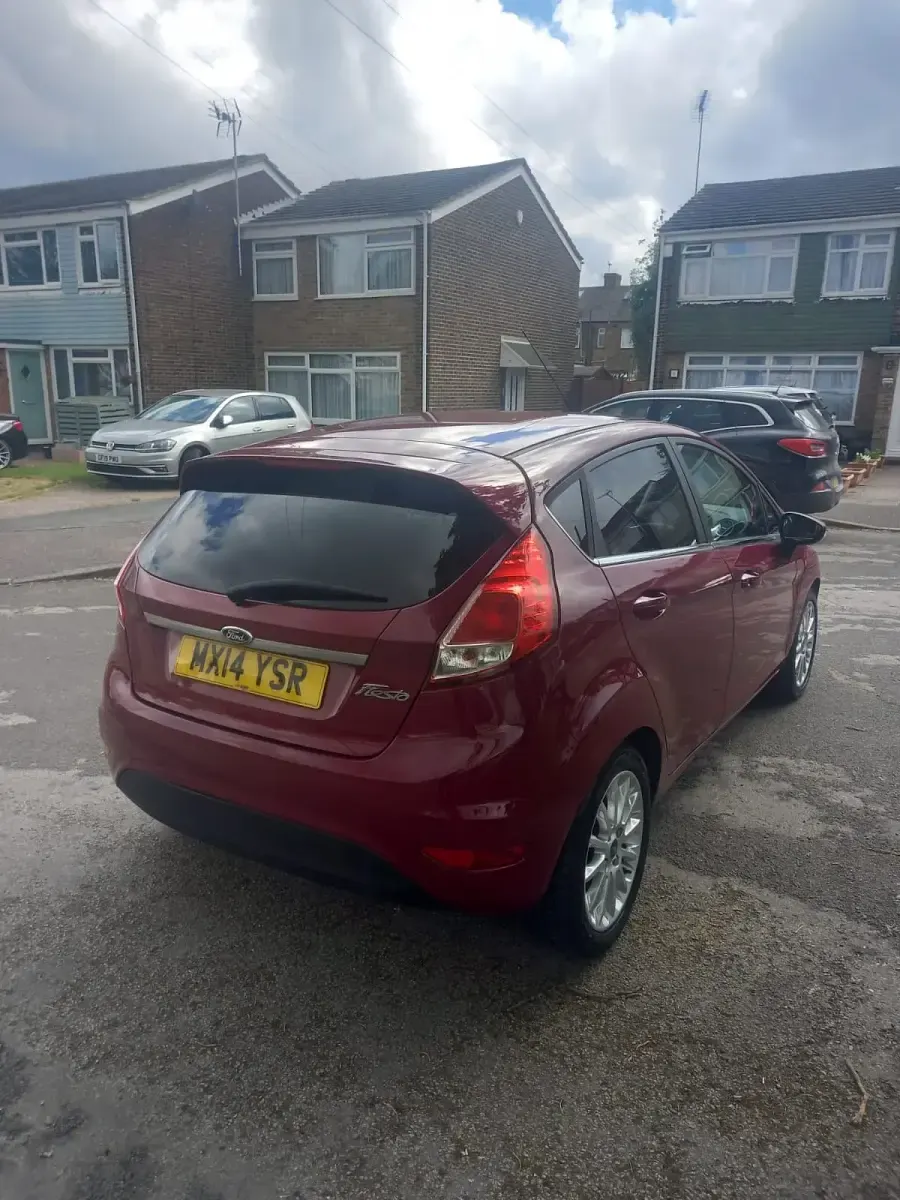 Usado Ford Fiesta Titanium X 95 HP (69 kW) 2014 Vermelho Citadino